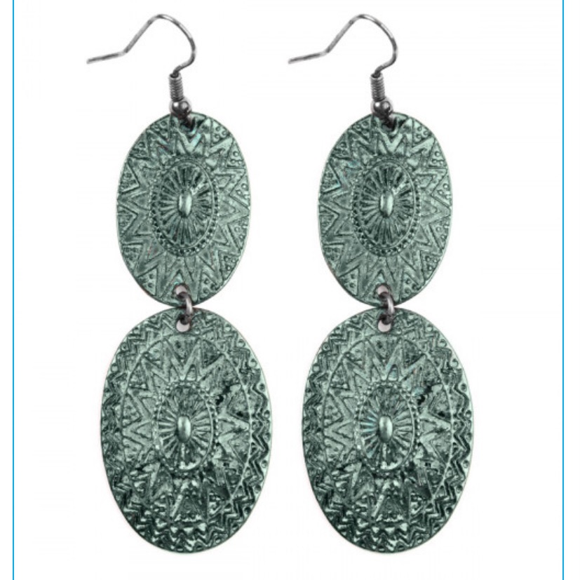 Silver Turquoise Embellished Oval Linked Drop Burnished Earrings 10$